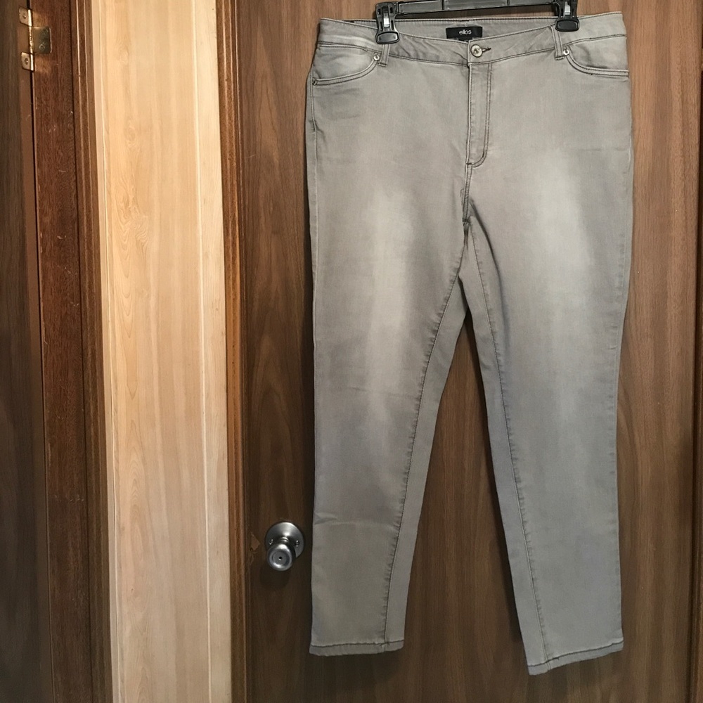 NWOT Ellos skinny jeans